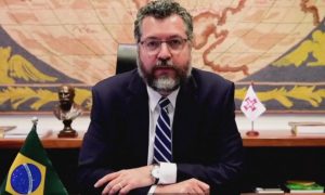 'Não se pode aceitar um lockdown no espírito humano', diz Araújo na ONU