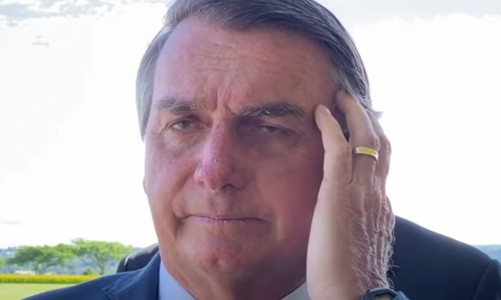 Bolsonaro diz que pode passar por nova cirurgia após ataque a faca