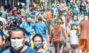 Covid-19: Brasil tem 1.367 mortes em 24h; a média segue acima de mil