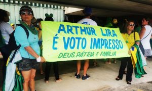 'Arthur Lira é voto impresso': bolsonaristas fazem ato de apoio no Congresso