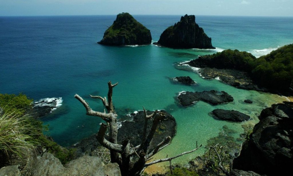 União e Pernambuco querem compartilhar Fernando de Noronha