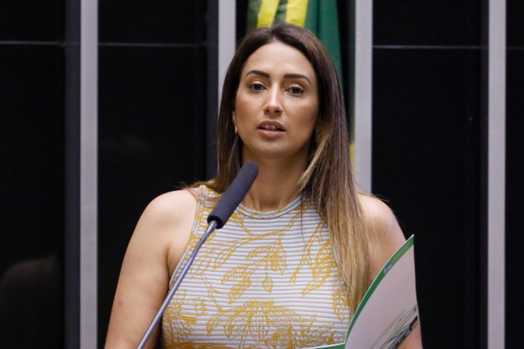 Nova líder da Comissão de Orçamento é casada com ex-governador preso por ‘mensalão do DEM’