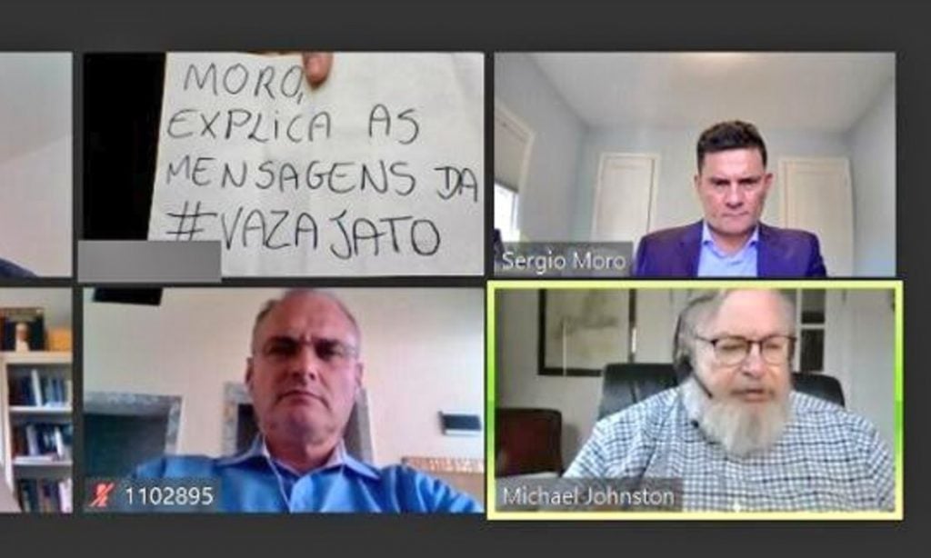 “Explica as mensagens da #VazaJato”, pede internauta em webinar com Moro