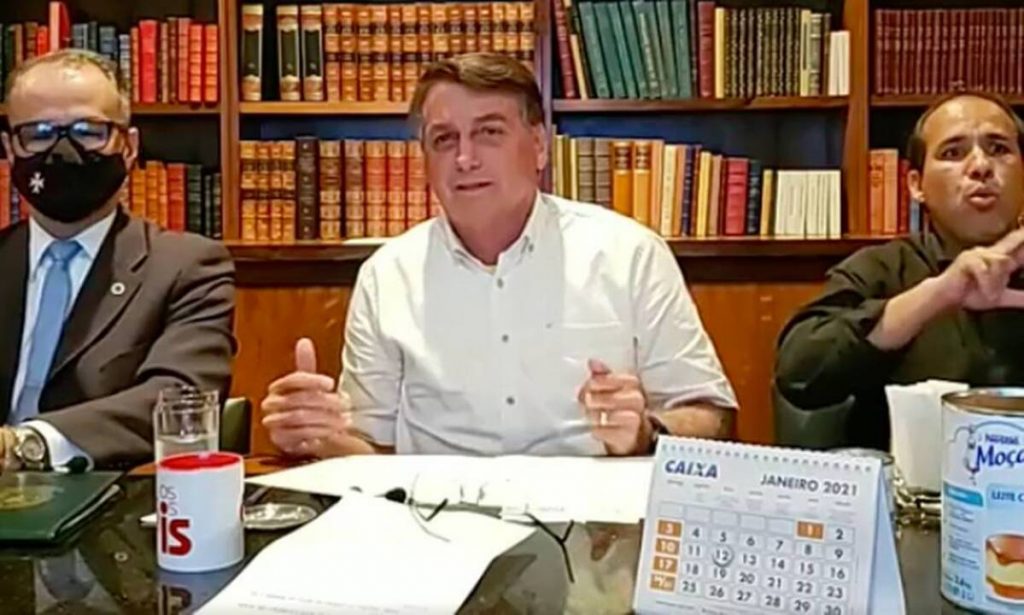 Bolsonaro sobre salário de R$ 15 mil: Tem gente que só tem isso para sobreviver