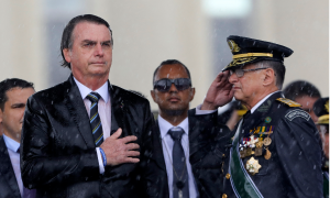 Bolsonaro não tem liderança para colocar Forças Armadas em aventura, avalia deputado