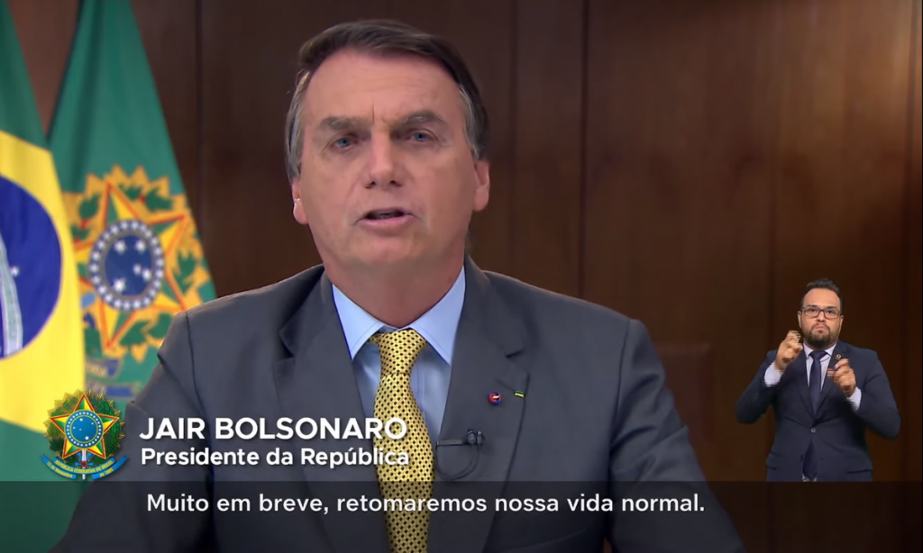 'Muito em breve retomaremos nossa vida normal', diz Bolsonaro em rede nacional
