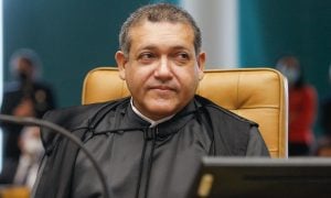 Nunes Marques pede vista e suspende julgamento que pode retirar mandato de 7 deputados