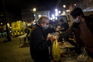 Após seis meses de emergência sanitária, Portugal sai do confinamento