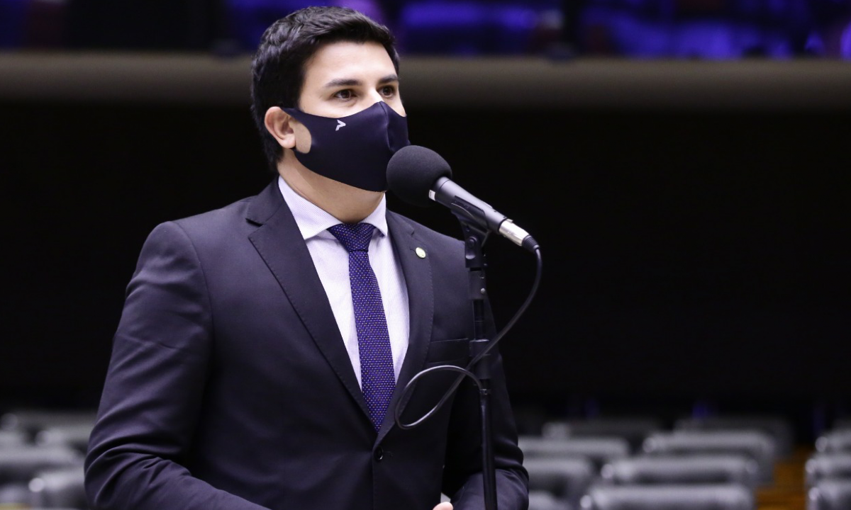 Novo presidente da Comissão de Direitos Humanos da Câmara promete pautar denúncias contra Bolsonaro
