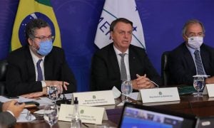 Araújo isolou o Brasil e só conta com o apoio de olavistas e da extremíssima direita, diz Celso Amorim