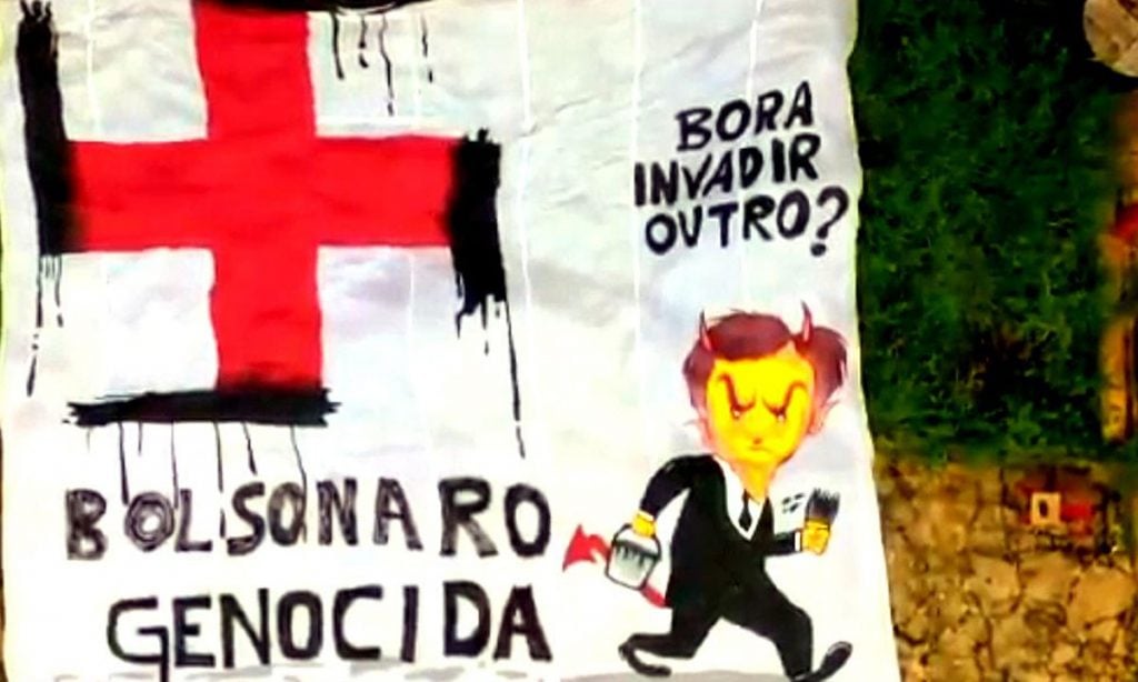 Manifestantes enquadrados na Lei de Segurança Nacional por chamar Bolsonaro de 'genocida' são liberados no DF