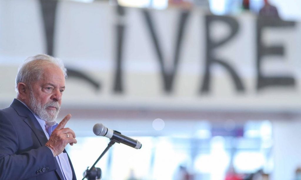 'Eles tiveram a chance de garantir a democracia votando no Haddad', diz Lula sobre manifesto de presidenciáveis