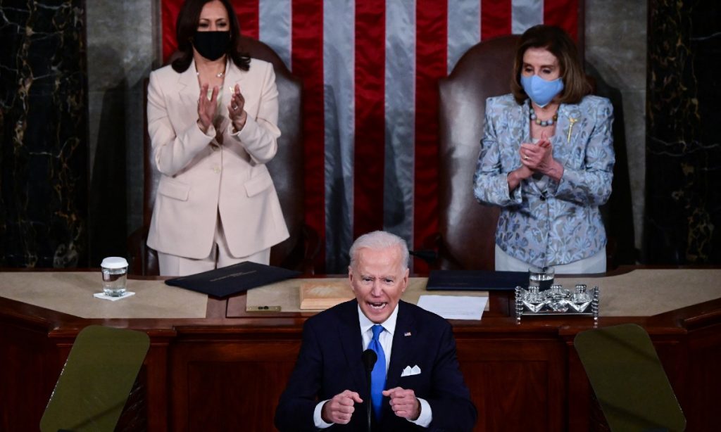 Biden celebra fim do período Trump: 'Os EUA estão avançando de novo'