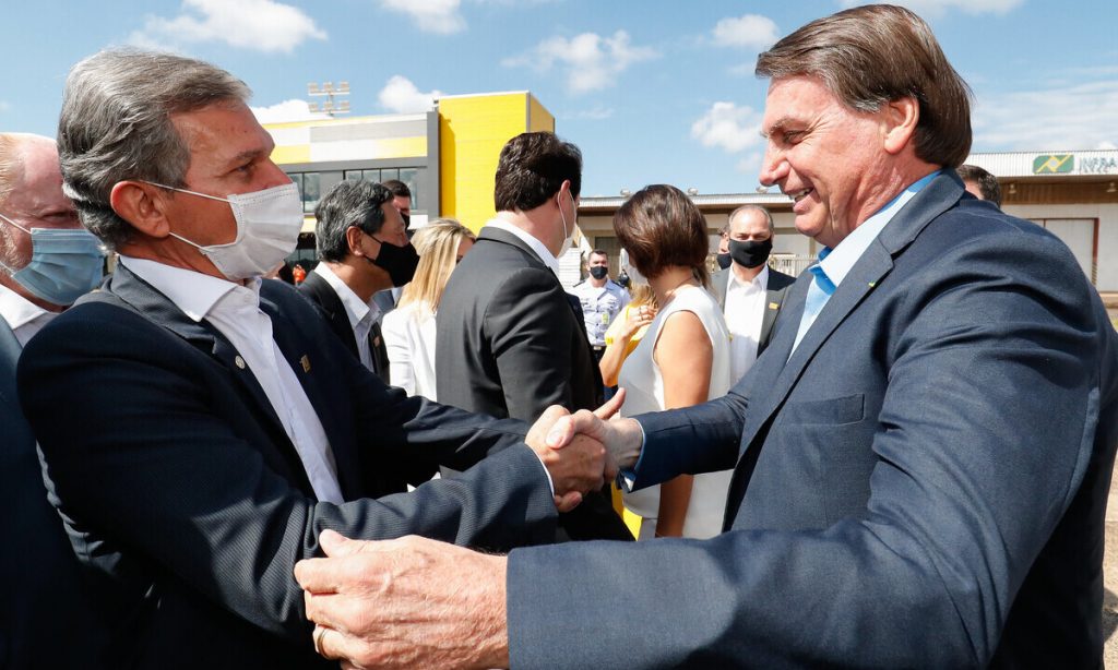 Petrobras autoriza posse do general Silva e Luna na presidência