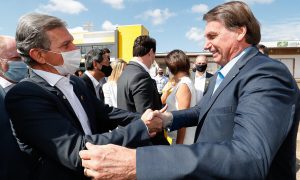 Na linha de Bolsonaro, presidente da Petrobrás culpa ICMS por alta de combustíveis