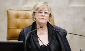 Rosa Weber diz que parecer da PGR contra investigação de Bolsonaro por falta de máscara ‘causa perplexidade’