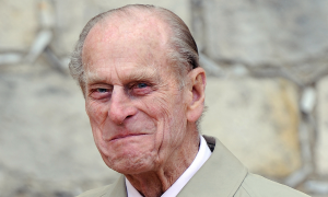 Príncipe Philip, marido da rainha Elizabeth II, morre aos 99 anos