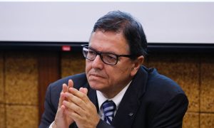 Crítico à suspensão do Censo é nomeado por Guedes presidente do IBGE