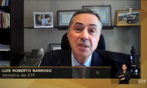 'A vida tem procedência sobre o culto': Barroso vota pela proibição de celebrações na pandemia