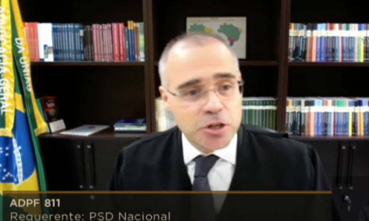 Mendonça defende abertura de igrejas e templos e diz que cristãos ‘estão dispostos a morrer pela liberdade’