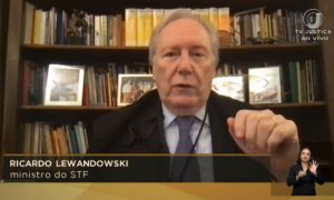 7 a 2: Lewandowski reforça que é constitucional proibir missas e cultos na pandemia