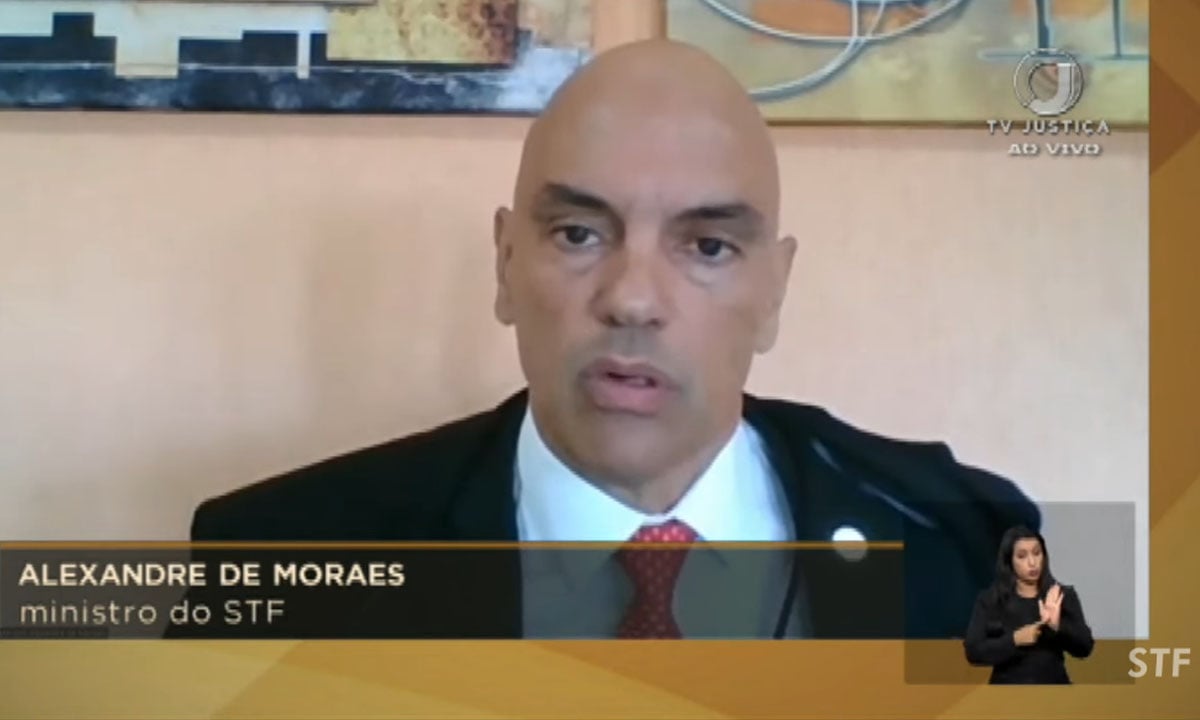 Moraes vota contra celebrações religiosas presenciais: ‘O que está em jogo é a vida’