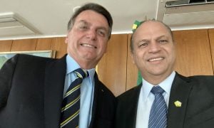 Líder do governo anuncia motociata com Bolsonaro em horário de expediente