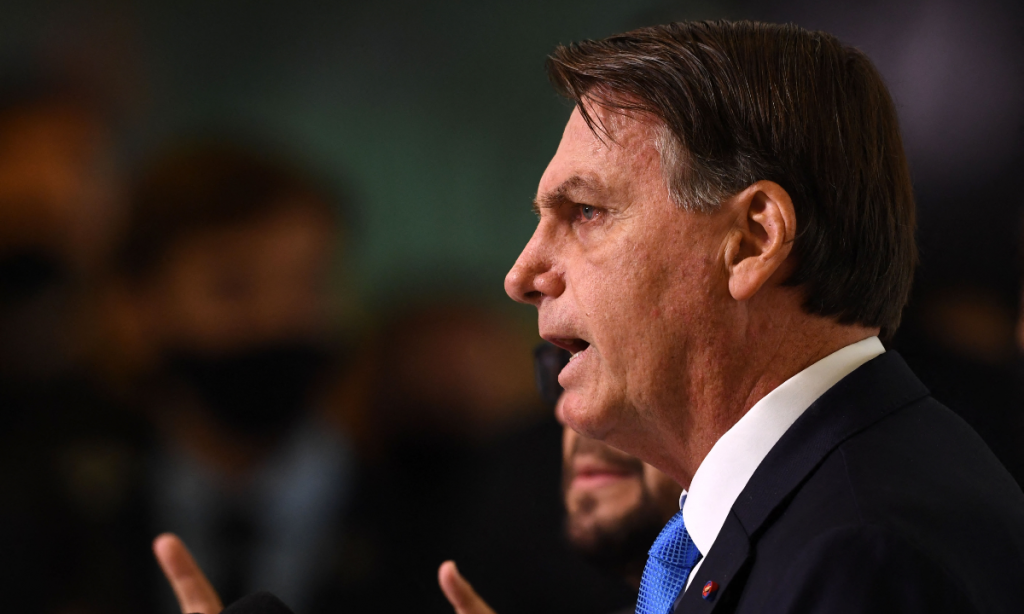 Bolsonaro ameaça editar decreto contra o isolamento e desafia o STF: ‘Ele será cumprido’
