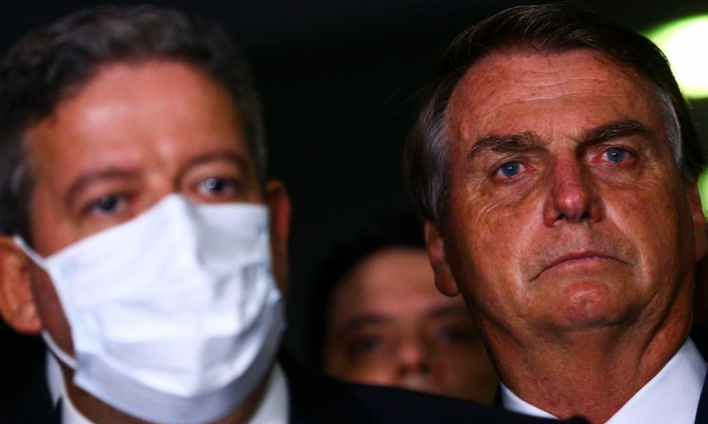 Ao lado de Bolsonaro, Lira afirma que confia no sistema eleitoral