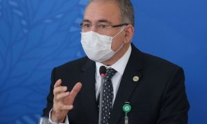 Ministro da Saúde pede que população evite aglomerações