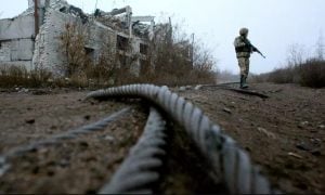 Tensões entre Rússia e Ucrânia sobem; França e Alemanha pedem 'desescalada imediata'