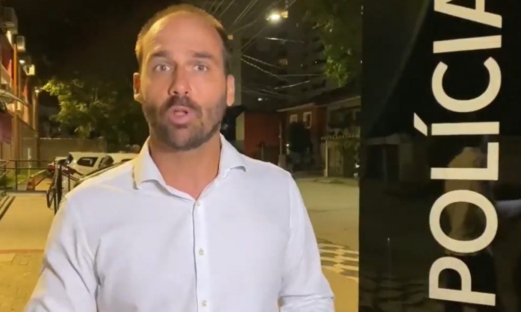 Eduardo Bolsonaro pode ser investigado nos EUA sobre o ataque ao Capitólio, diz jornal