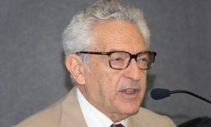Morre o crítico literário Alfredo Bosi