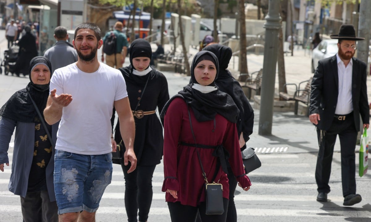 Após sucesso de vacinação, Israel abole uso de máscara nas ruas -  CartaCapital