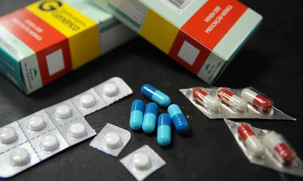 Farmacêutica produtora do ‘Kit Covid’ bancou anúncios de associação pró-tratamento precoce