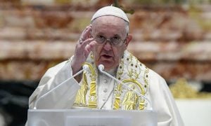 Papa defende o diálogo em Natal com a sombra da pandemia