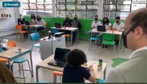 SP: Vídeo do secretário Rossieli em escola mostra estudantes descumprindo distanciamento