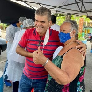 Prefeito de Duque de Caixas tumultua plano de vacinação