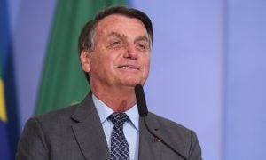 Bolsonaro vai ao STF para derrubar medidas contra a Covid adotadas por estados
