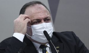 Pazuello depõe à PF em inquérito que apura prevaricação de Bolsonaro