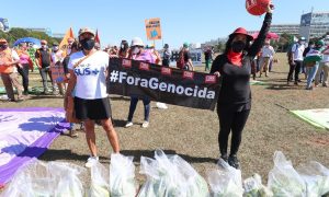 Protestos exigem auxílio emergencial e medidas de combate à Covid