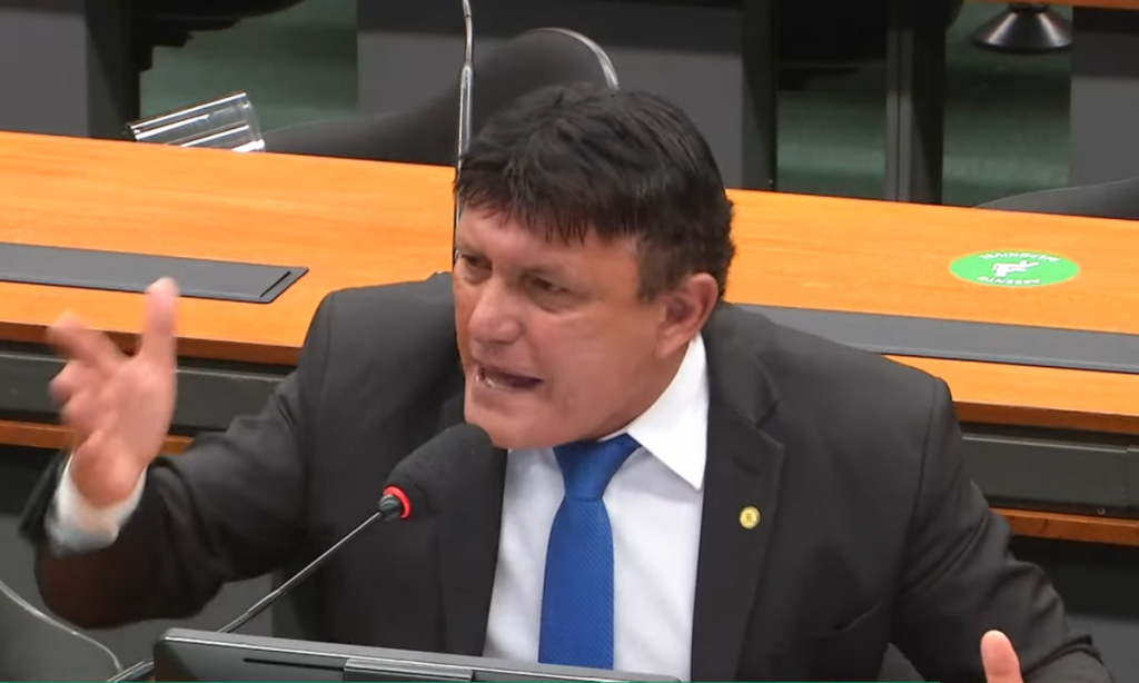 PSOL e PT acionam Conselho de Ética contra deputado por ameaça a mulheres