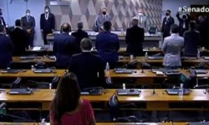Senadores da CPI da Covid fazem um minuto de silêncio por Paulo Gustavo