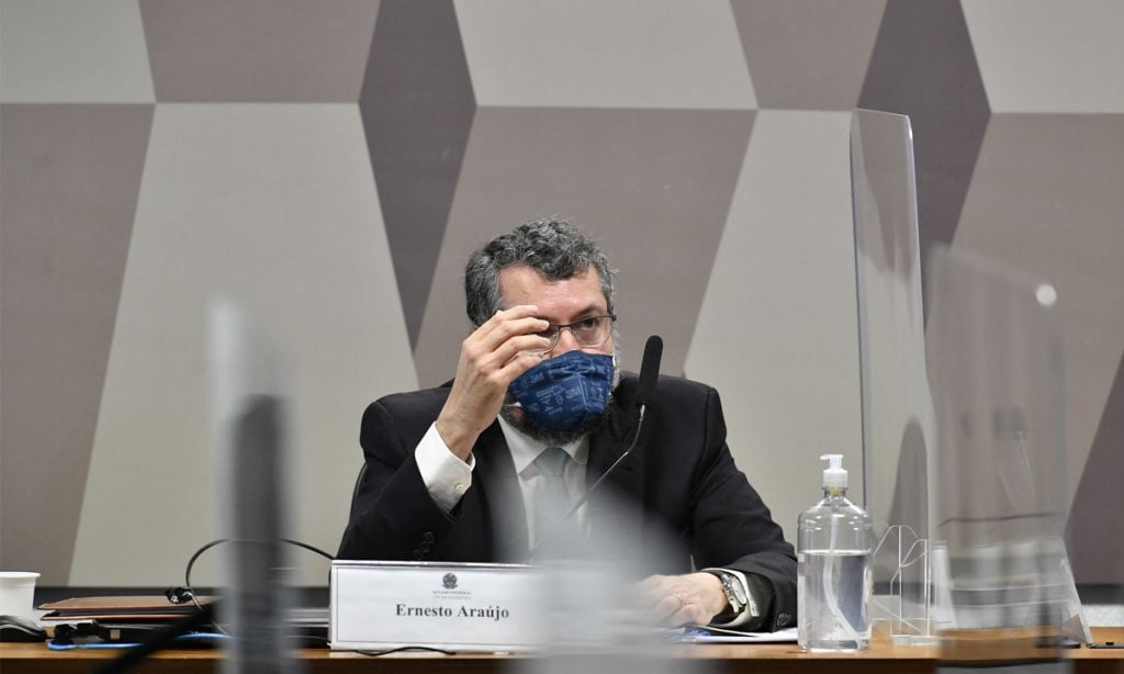 Na CPI, Araújo diz ser contrário à divulgação de fake news; veja mentiras compartilhadas pelo ex-chanceler
