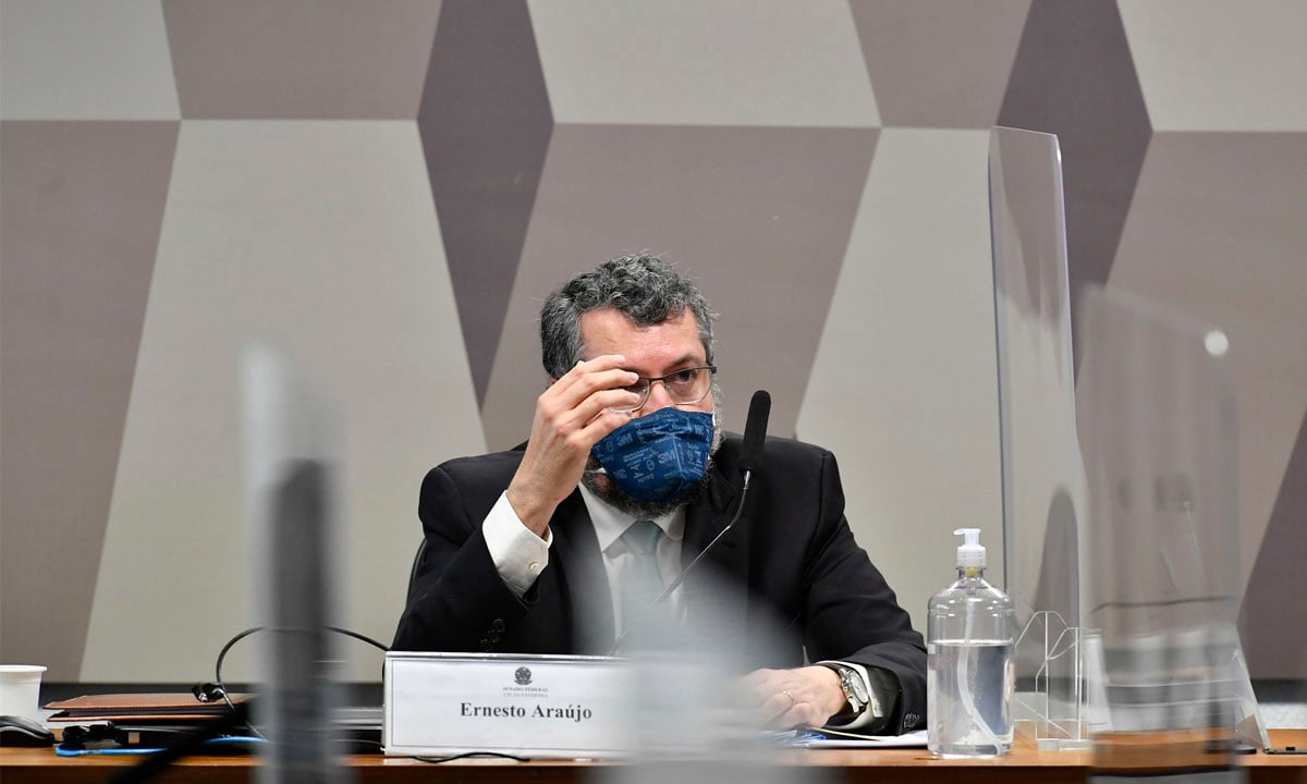 Na CPI, Araújo diz ser contrário à divulgação de fake news; veja mentiras compartilhadas pelo ex-chanceler