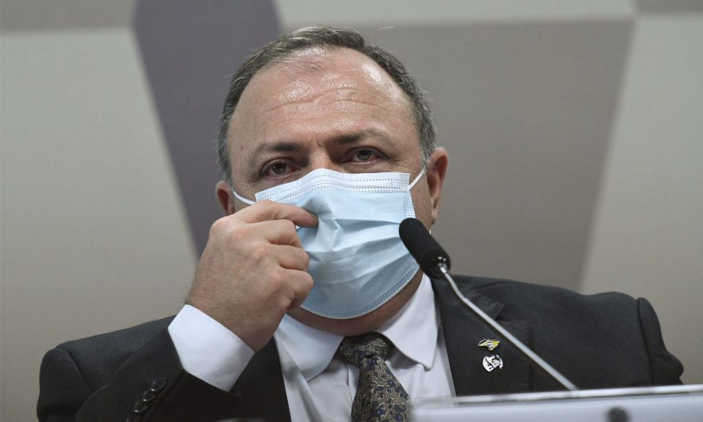 Pazuello confirma: Bolsonaro estava na reunião em que o governo decidiu não intervir na saúde do Amazonas