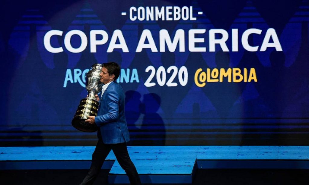 Bolsonaro confirma que o Brasil sediará a Copa América 2021