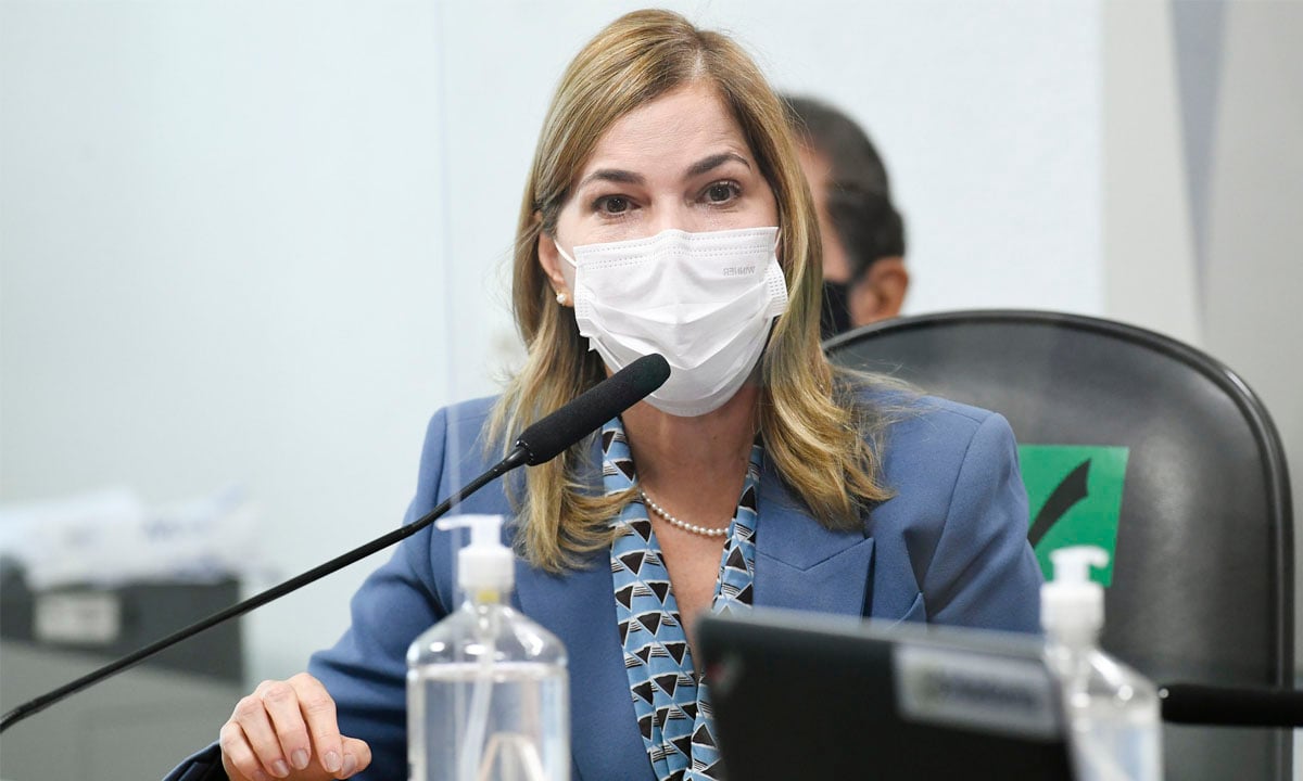 Mayra Pinheiro em depoimento à CPI da Covid. Foto: Jefferson Rudy/Agência Senado 