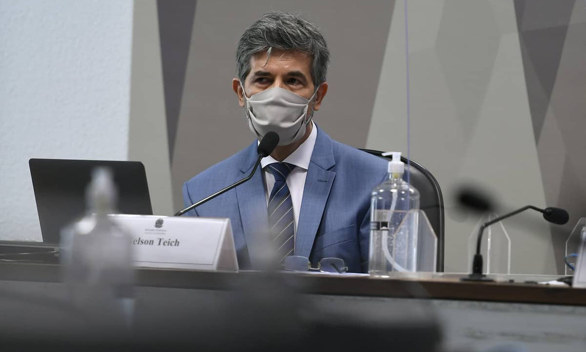 ‘Não sei por que os médicos prescrevem’, diz Teich a senador que afirmou tomar cloroquina ‘aos finais de semana’