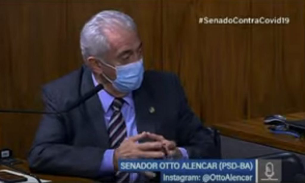 Otto Alencar sugere vacina antirrábica a senador pró-cloroquina